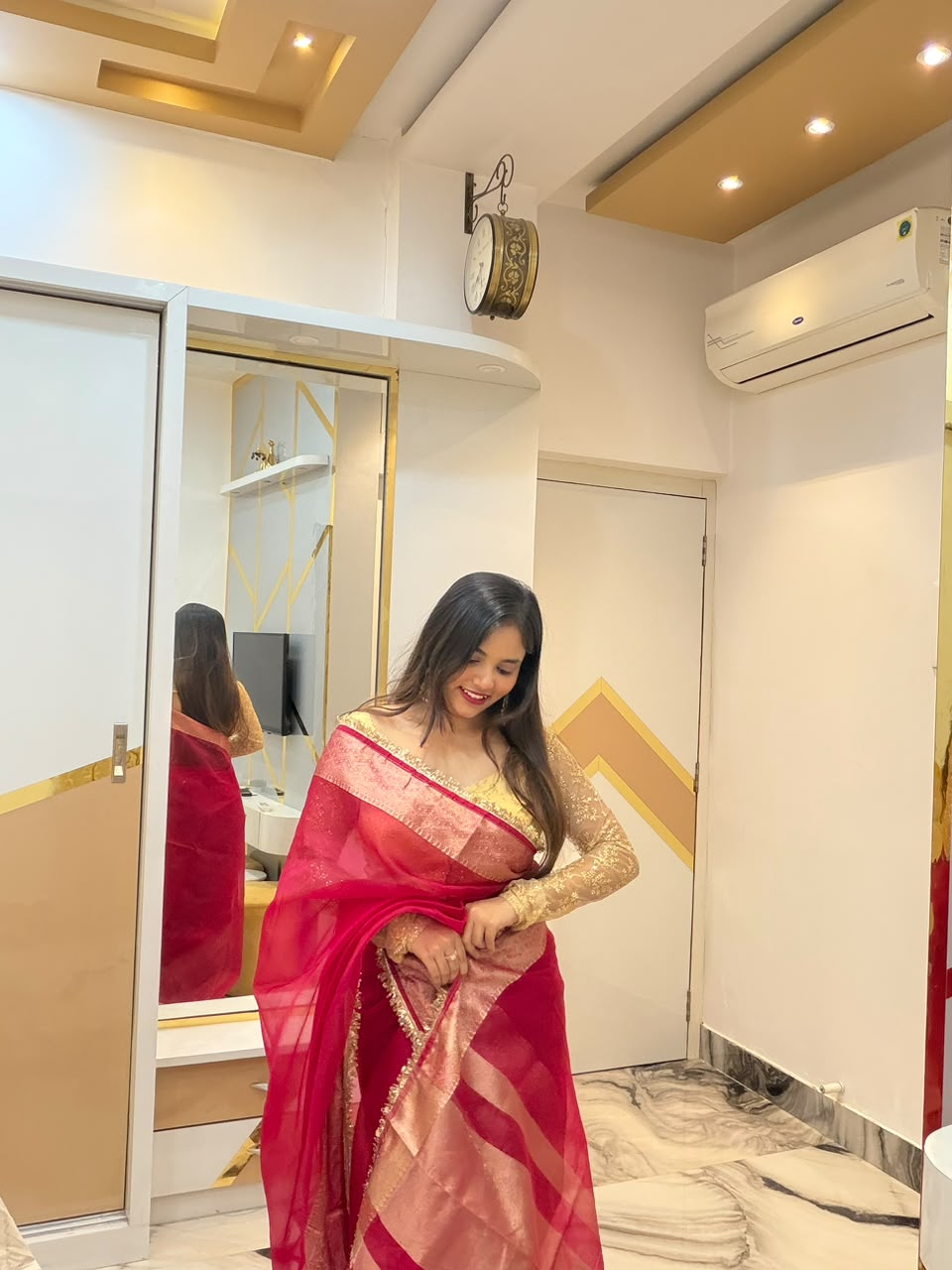 Banarasi Handwoven Organza Saree in Rani Pink with Zari Border & Lace Detailing